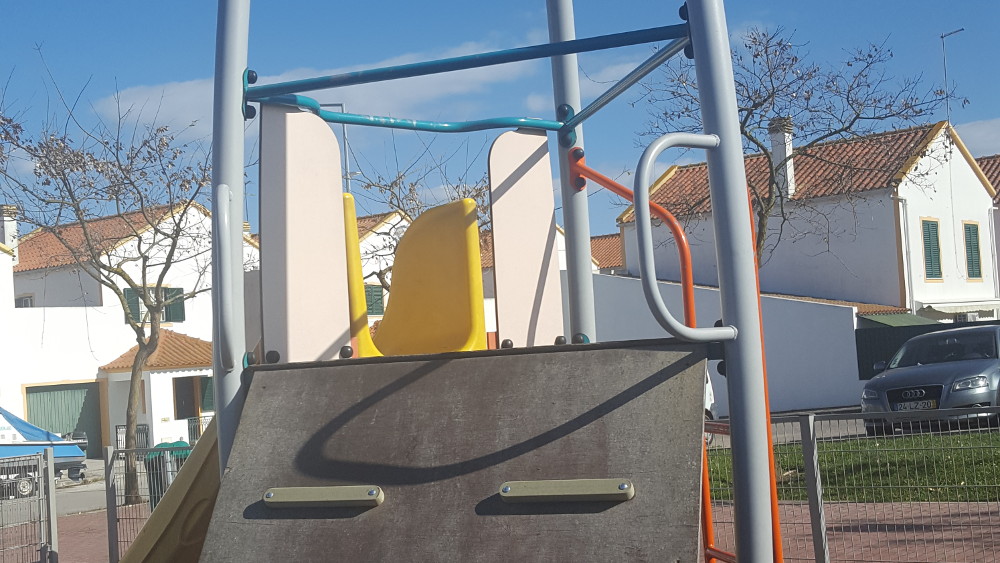 Reparação do parque infantil "O Sonho da Criança"